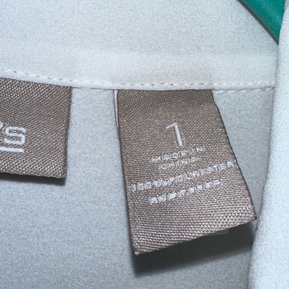 Sheer white front zip top with cuffed sleeves chicos size 1 - Picture 4 of 5